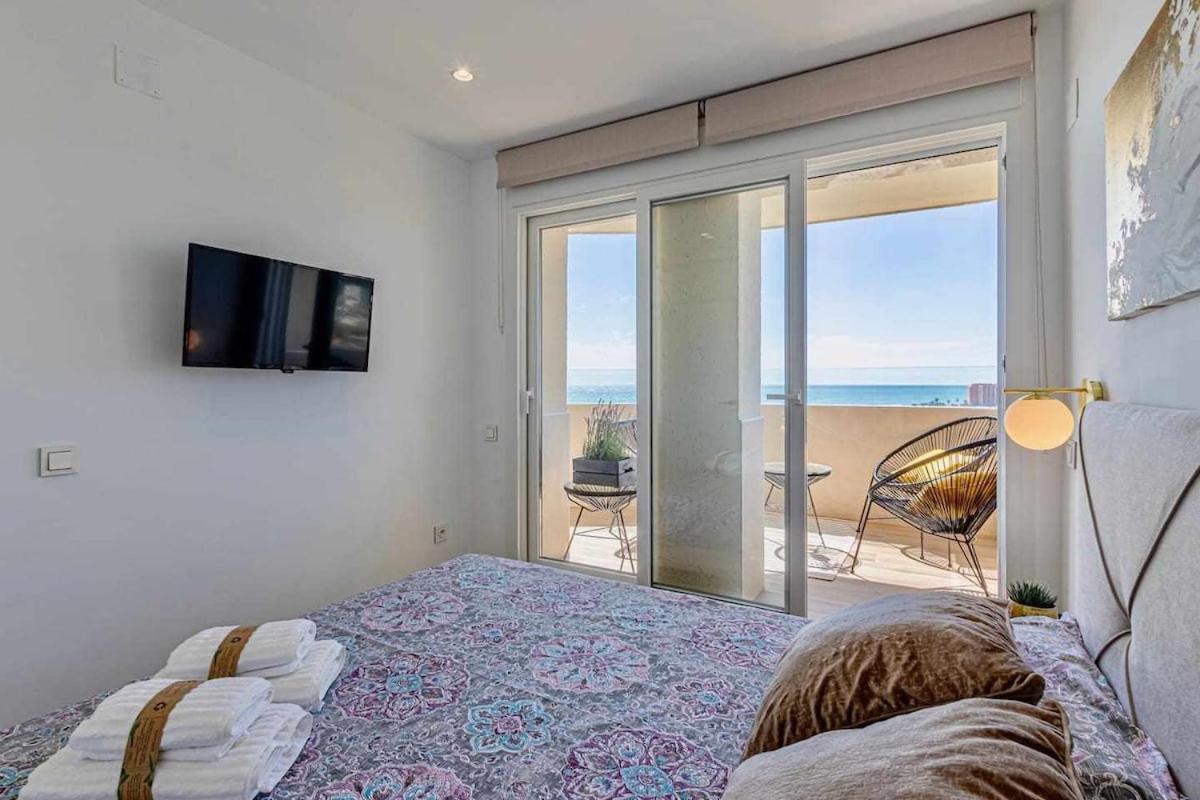 797 Holiday Rentals - Benalbeach- Moderno Piso Para 5 Con Vistas Al Mar Benalmádena Zewnętrze zdjęcie