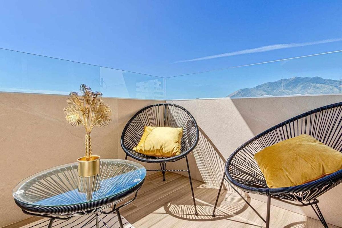 797 Holiday Rentals - Benalbeach- Moderno Piso Para 5 Con Vistas Al Mar Benalmádena Zewnętrze zdjęcie