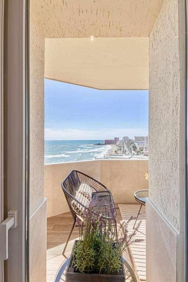797 Holiday Rentals - Benalbeach- Moderno Piso Para 5 Con Vistas Al Mar Benalmádena Zewnętrze zdjęcie